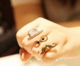 /products/anillo-doble-moustache-elegante/
